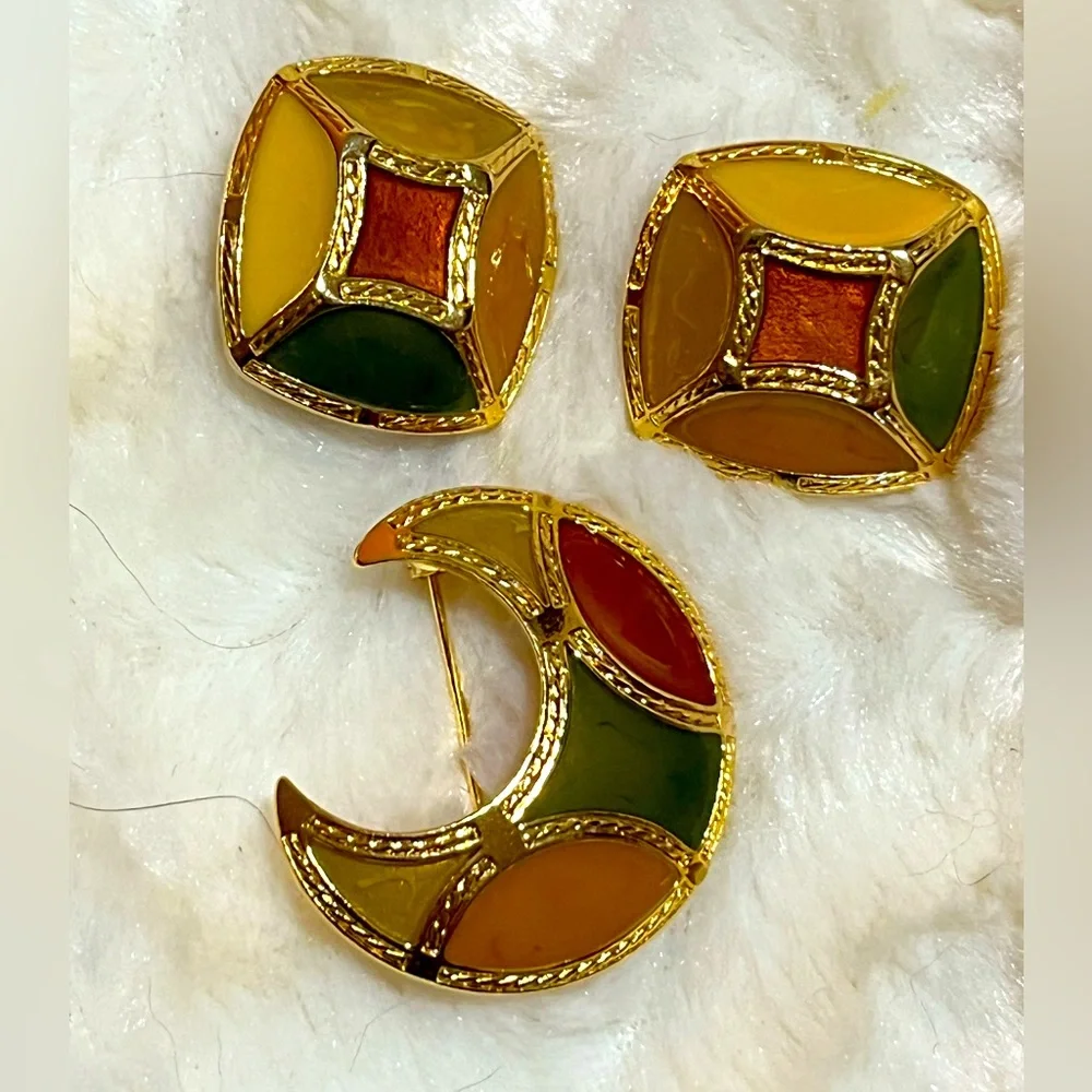 Vintage Anne Klein brooch & clip earring set